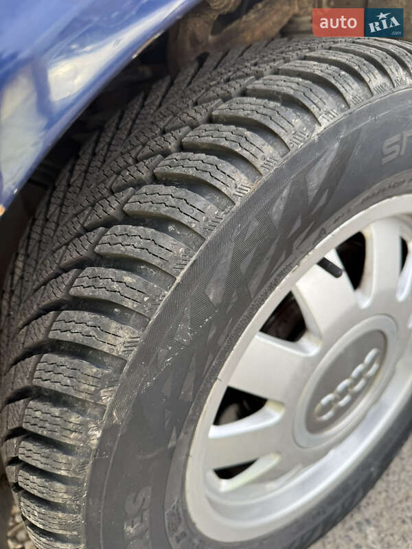 Седан Audi A4 2000 в Львове