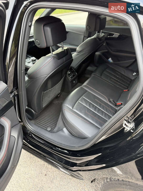 Седан Audi A4 2018 в Днепре