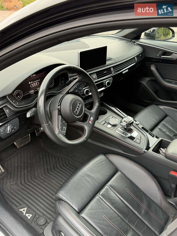 Седан Audi A4 2018 в Днепре