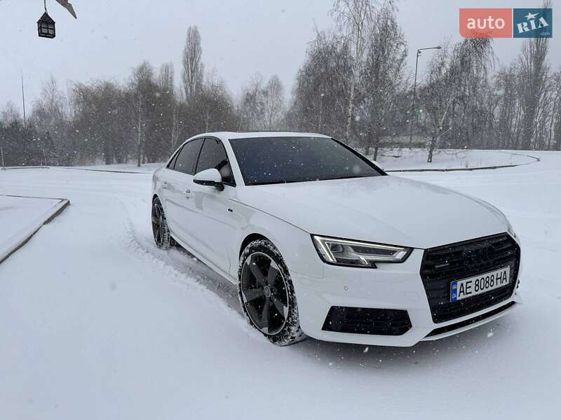 Седан Audi A4 2016 в Днепре