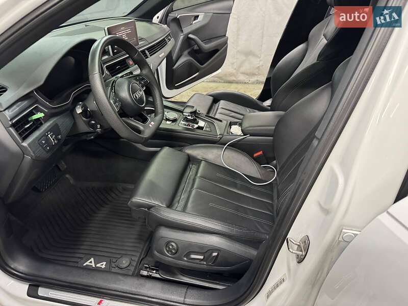 Седан Audi A4 2016 в Днепре