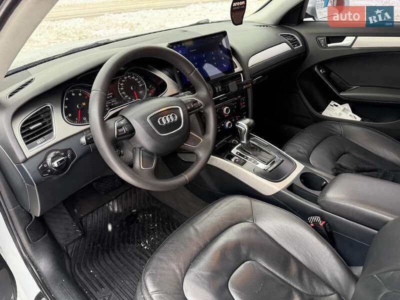 Седан Audi A4 2014 в Житомире