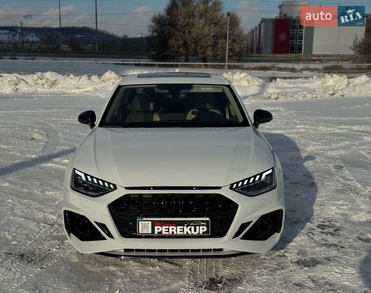 Седан Audi A4 2022 в Киеве