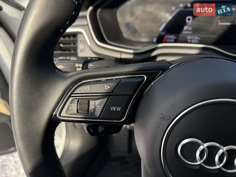 Седан Audi A4 2022 в Киеве