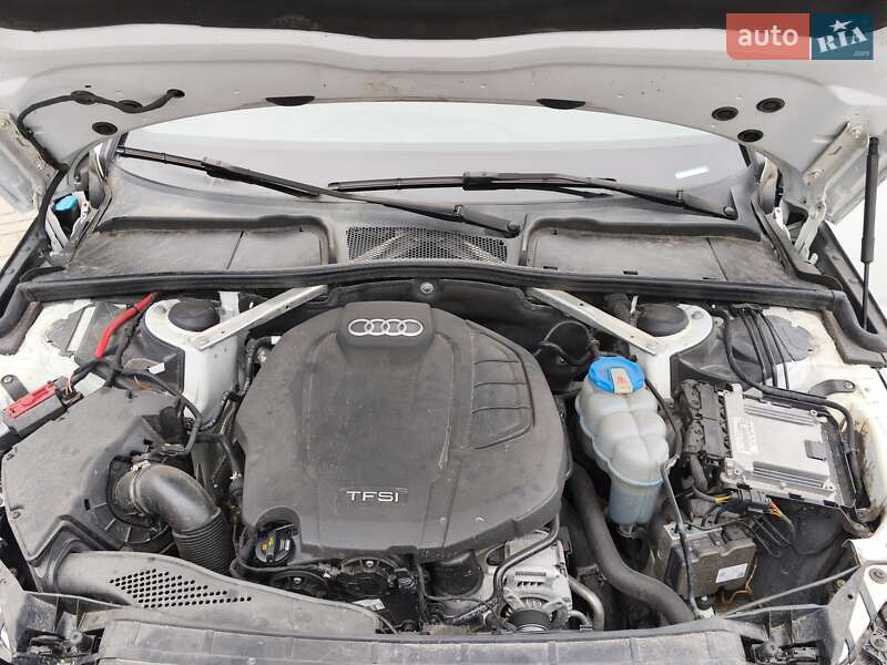 Седан Audi A4 2018 в Днепре