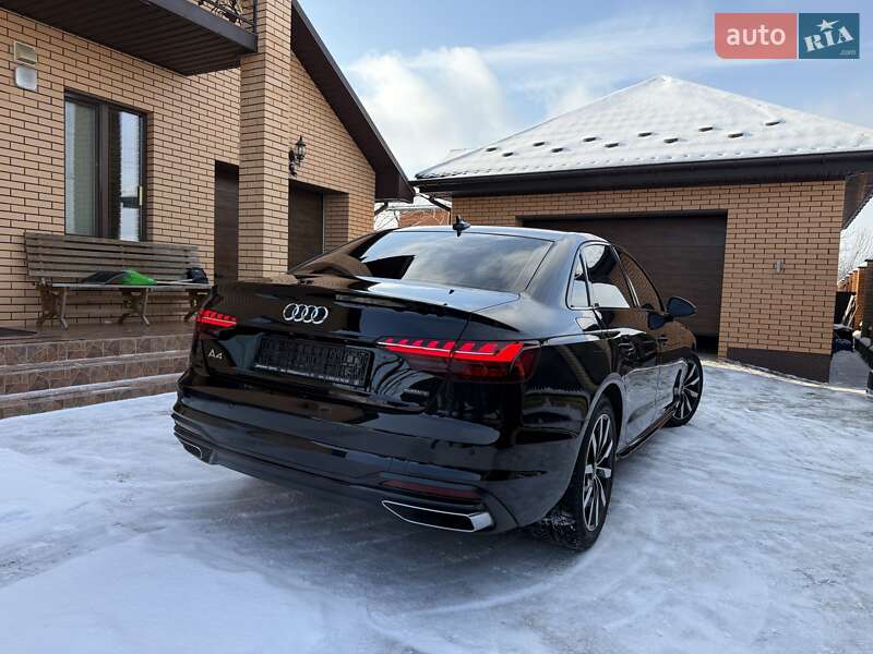 Седан Audi A4 2023 в Виннице