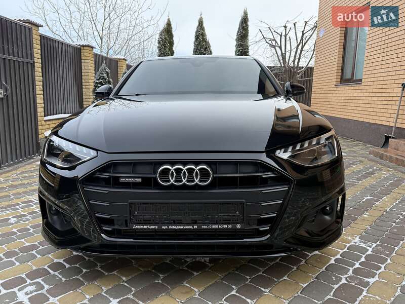 Седан Audi A4 2023 в Виннице
