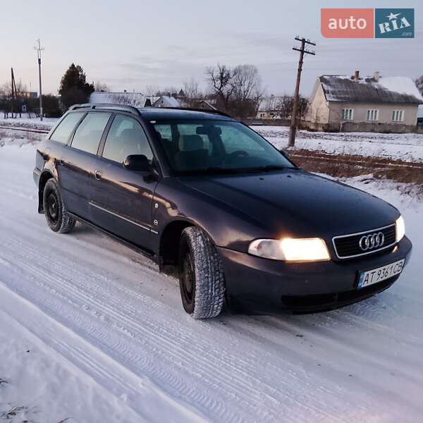 Универсал Audi A4 1996 в Вашковцах