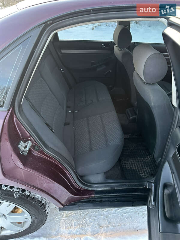 Седан Audi A4 1995 в Житомире