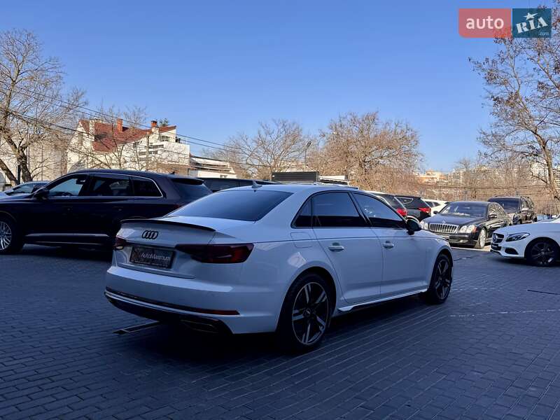 Седан Audi A4 2019 в Одессе