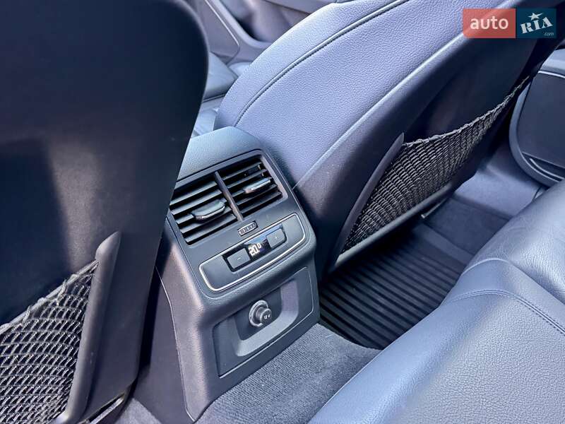 Седан Audi A4 2019 в Одессе