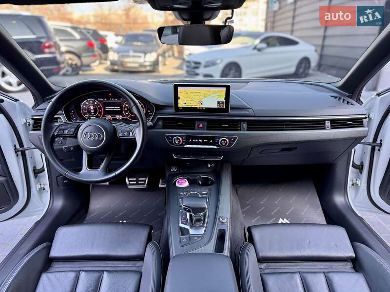 Седан Audi A4 2019 в Одессе