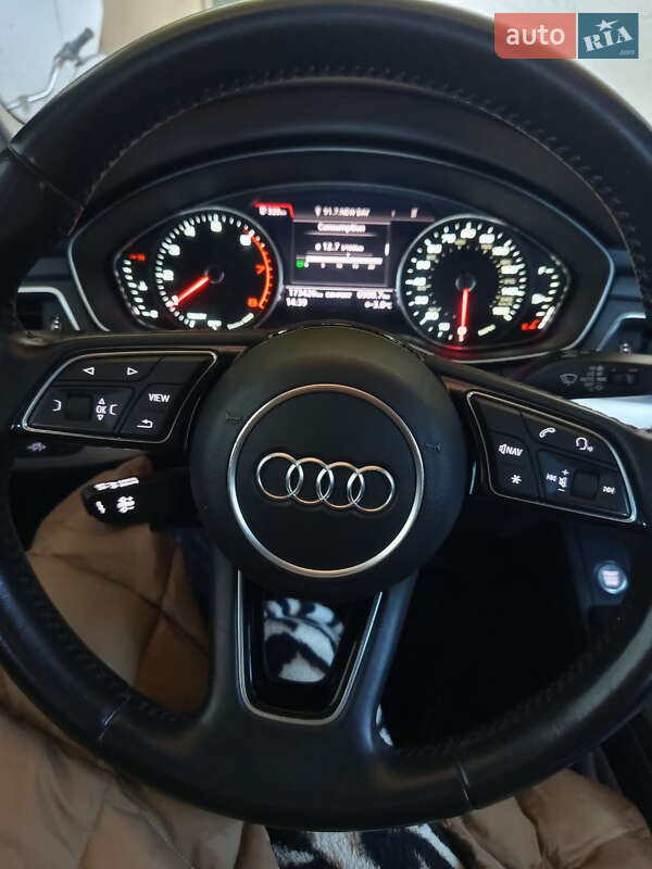Седан Audi A4 2017 в Звягелі