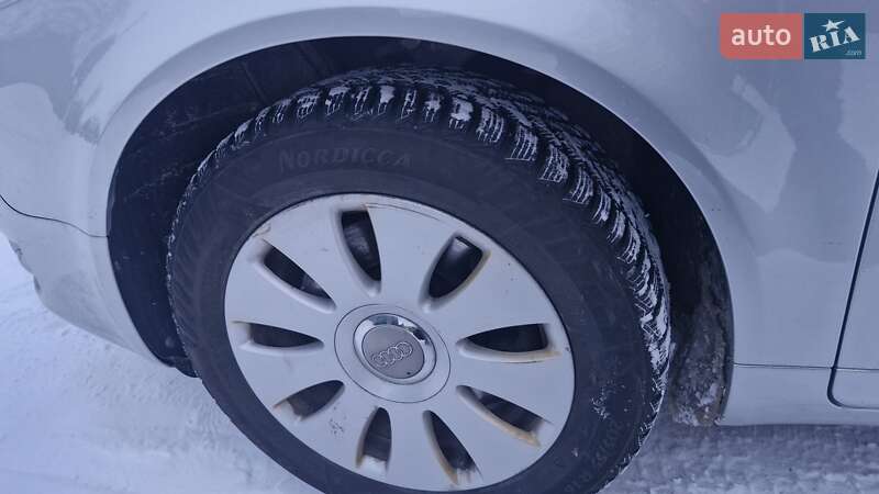 Седан Audi A4 2006 в Лановцах