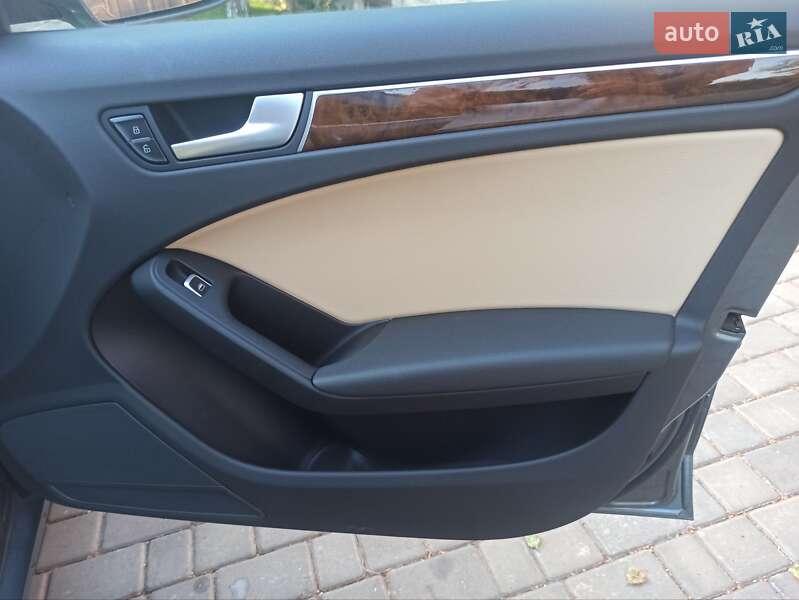 Седан Audi A4 2013 в Кривом Роге