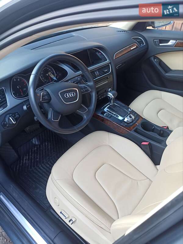 Седан Audi A4 2013 в Кривом Роге