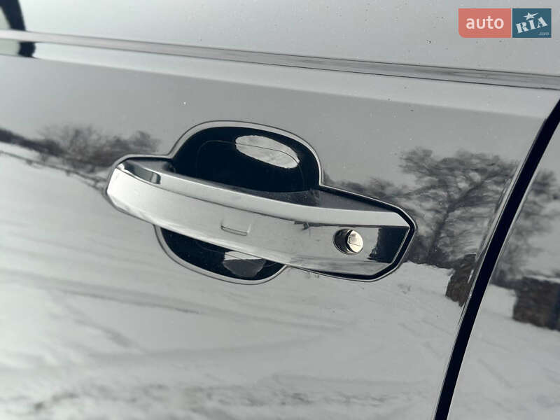 Седан Audi A4 2018 в Киеве