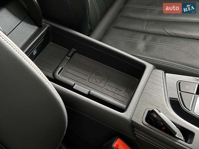 Седан Audi A4 2024 в Одесі