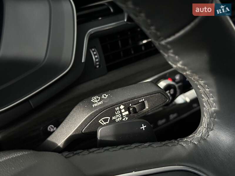 Седан Audi A4 2024 в Одесі