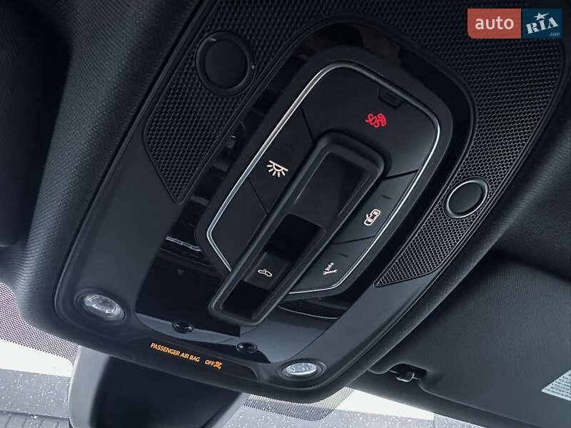 Седан Audi A4 2020 в Львові