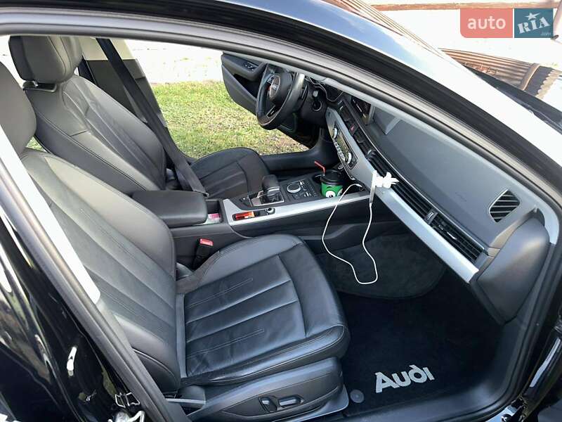 Седан Audi A4 2017 в Львове