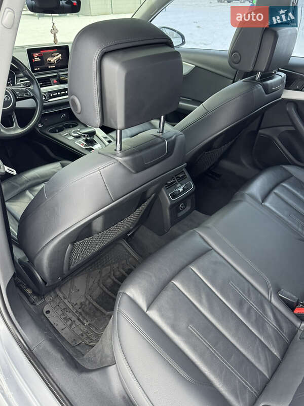 Седан Audi A4 2017 в Запоріжжі