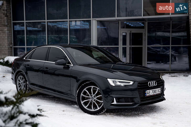 Седан Audi A4 2019 в Днепре