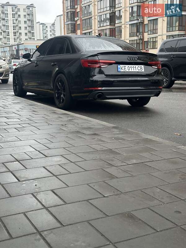 Седан Audi A4 2016 в Дніпрі