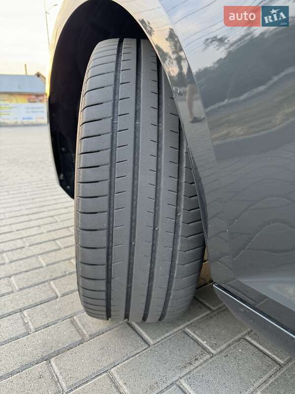 Седан Audi A4 2016 в Житомирі