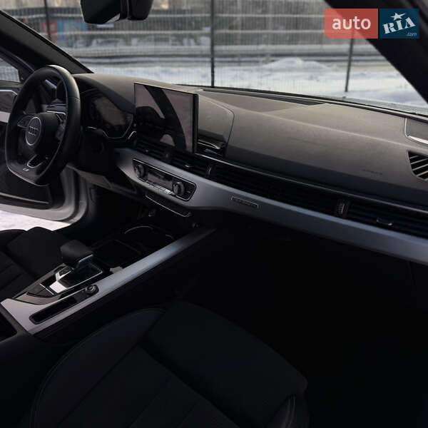 Седан Audi A4 2019 в Киеве