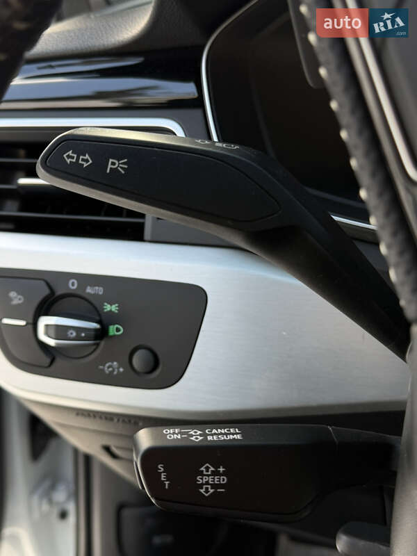 Седан Audi A4 2019 в Киеве