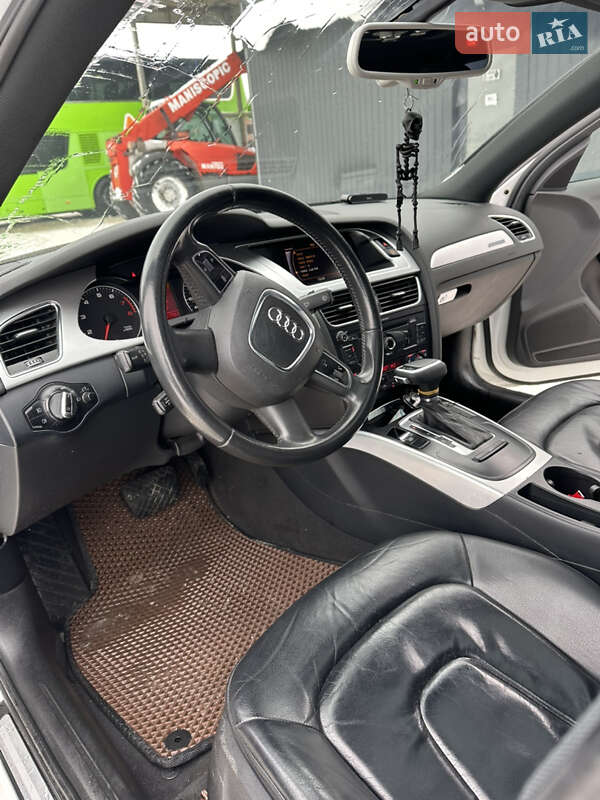 Седан Audi A4 2011 в Тернополі