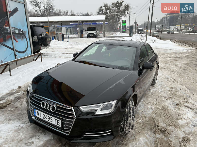 Седан Audi A4 2017 в Киеве