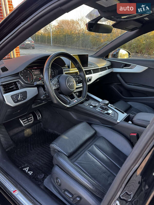 Седан Audi A4 2016 в Львові