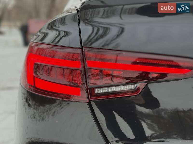 Седан Audi A4 2017 в Кривом Роге