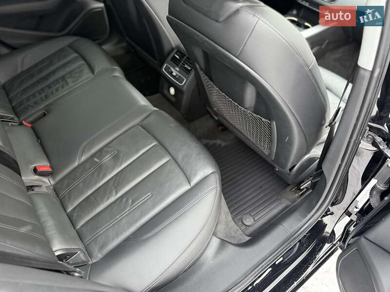 Седан Audi A4 2017 в Кривом Роге