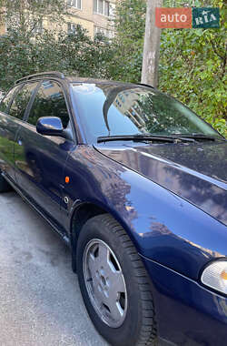 Универсал Audi A4 1996 в Киеве