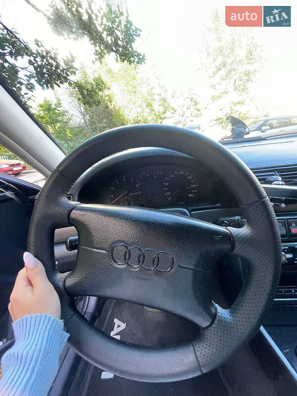 Универсал Audi A4 1996 в Киеве