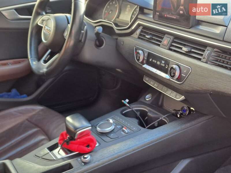 Седан Audi A4 2016 в Одесі