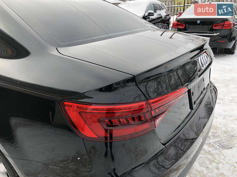 Седан Audi A4 2017 в Ирпене