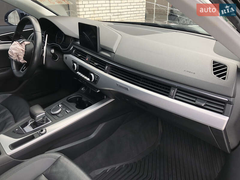 Седан Audi A4 2017 в Ирпене