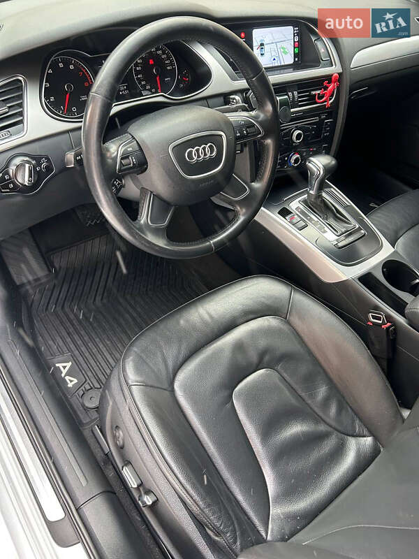 Седан Audi A4 2013 в Харькове