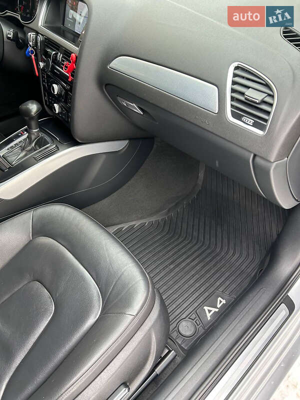 Седан Audi A4 2013 в Харькове