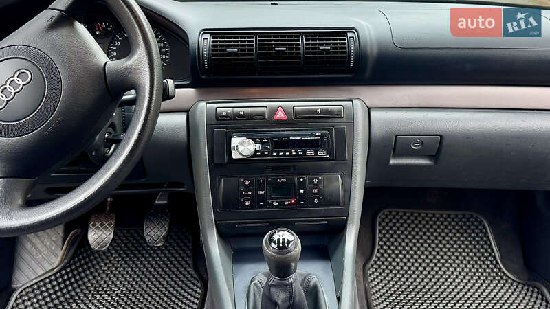 Седан Audi A4 2000 в Вінниці