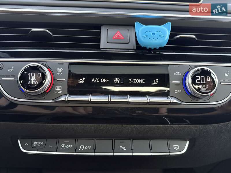 Седан Audi A4 2018 в Одесі