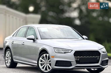 Седан Audi A4 2015 в Ровно