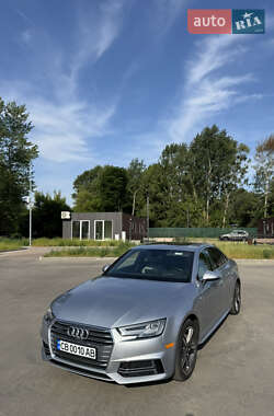 Седан Audi A4 2017 в Чернигове