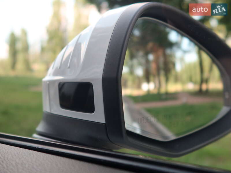 Седан Audi A4 2022 в Киеве