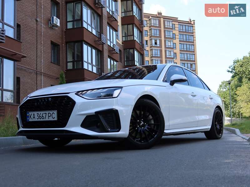 Седан Audi A4 2022 в Киеве