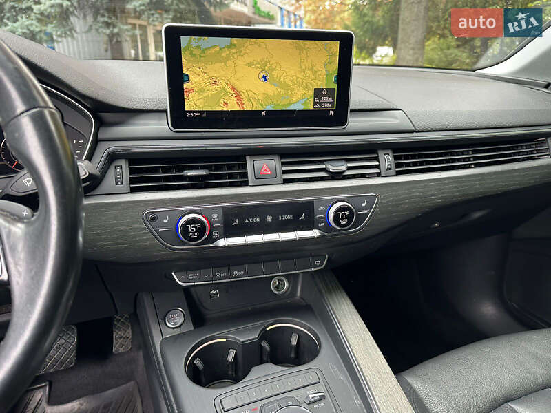 Седан Audi A4 2018 в Киеве